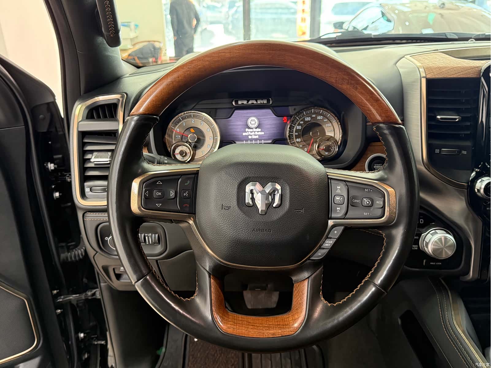 RAM Trucks, 2023 4