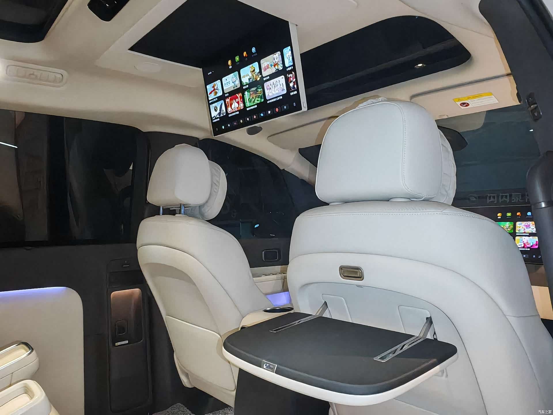 Li Auto MEGA, 2025 26