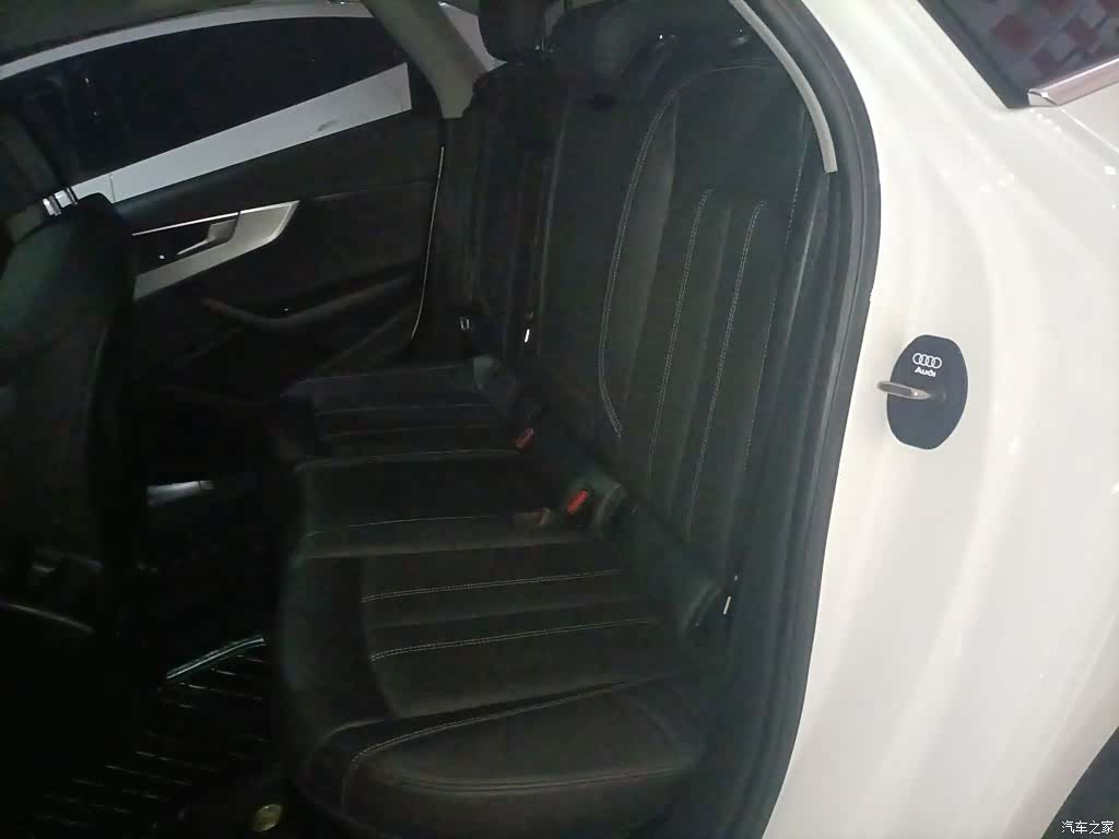 Audi A4L, 2020 13