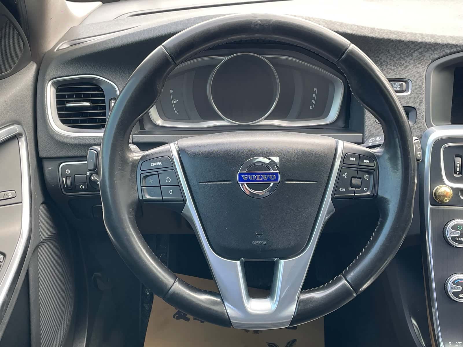 Volvo V60, 2016 13