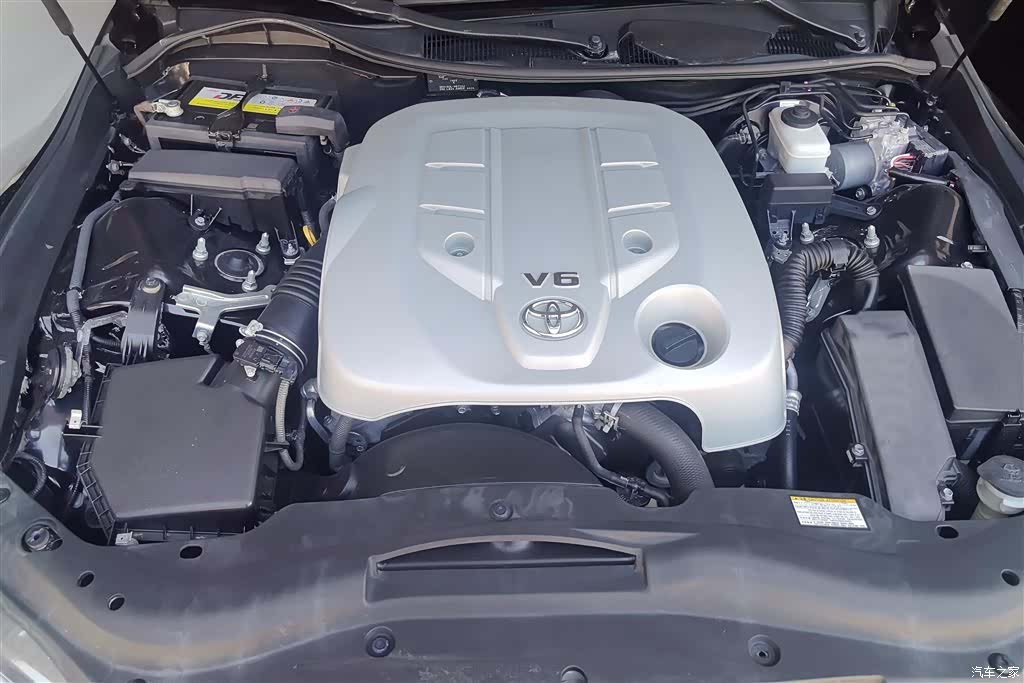 Toyota 2.5V, 2016 10
