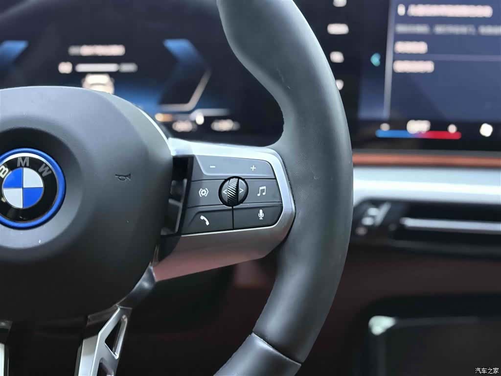 BMW iX1, 2026 25