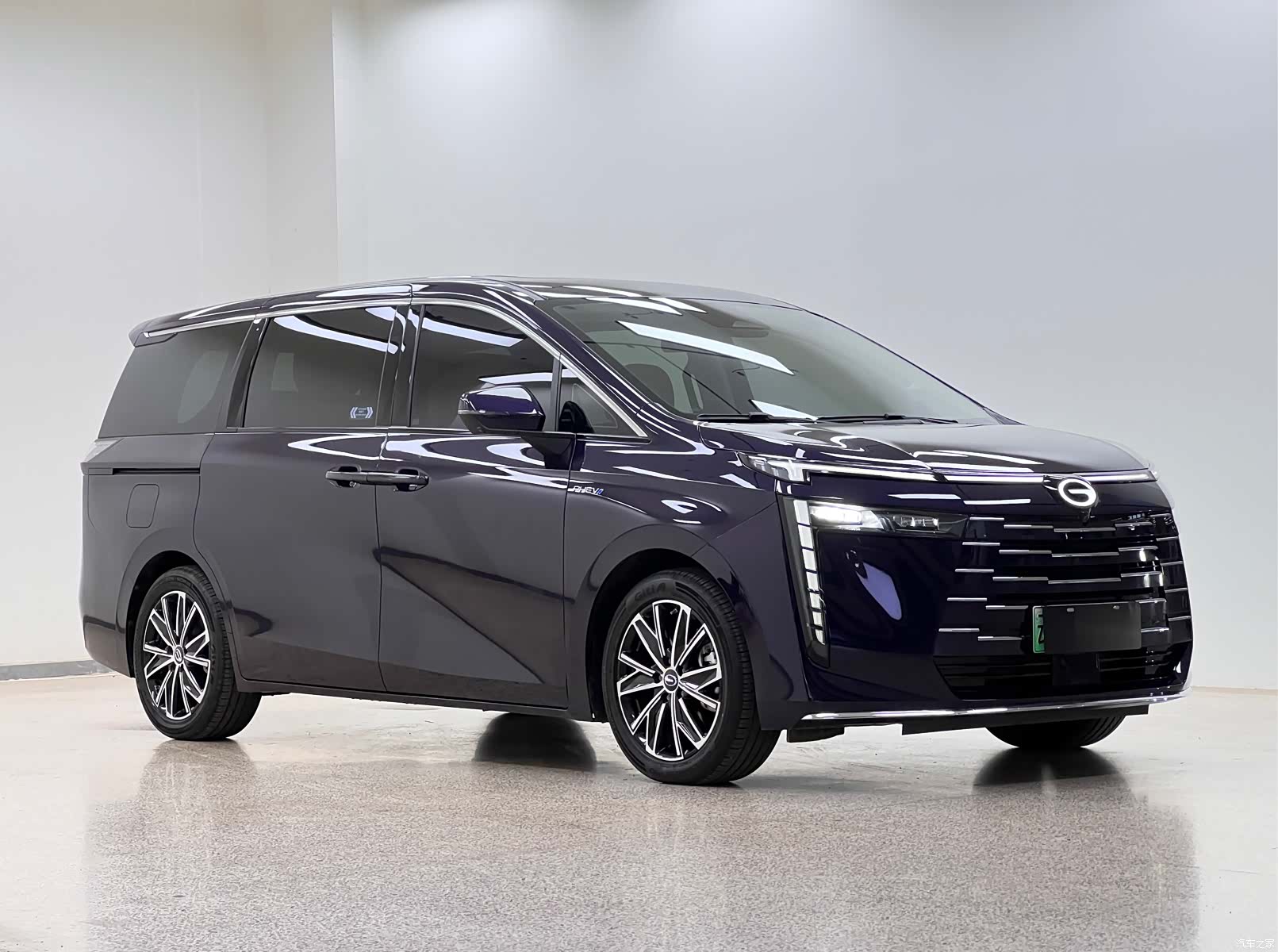 Trumpchi E8, 2023 3