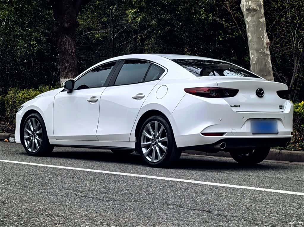 Mazda Mazda3, 2023 15