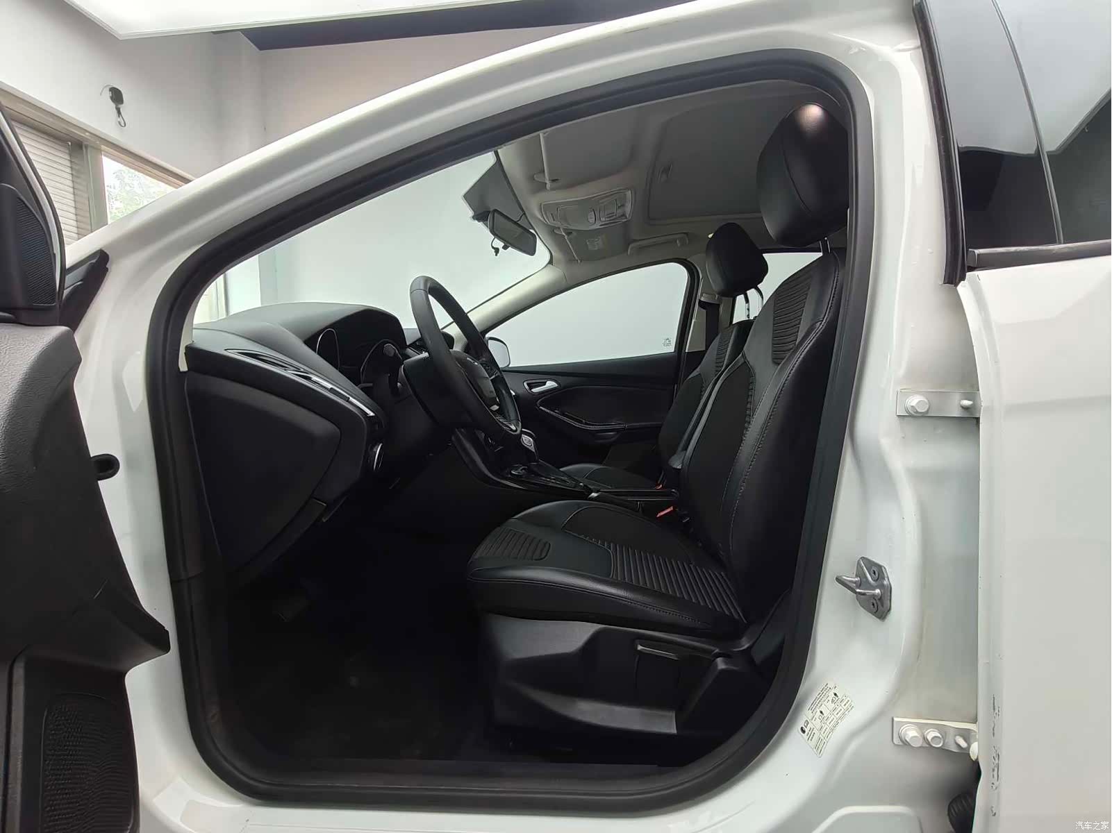 Ford Focus, 2019 9
