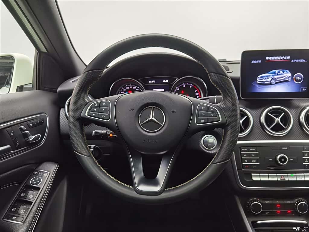 Mercedes-Benz A-Class, 2018 11