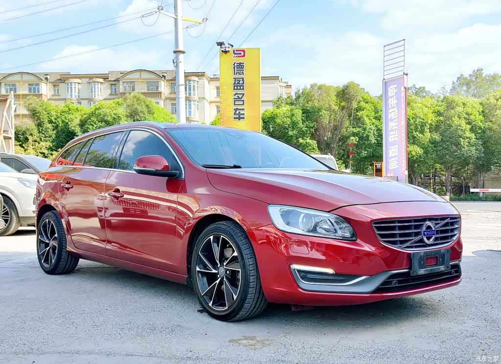 Volvo V60, 2015 3
