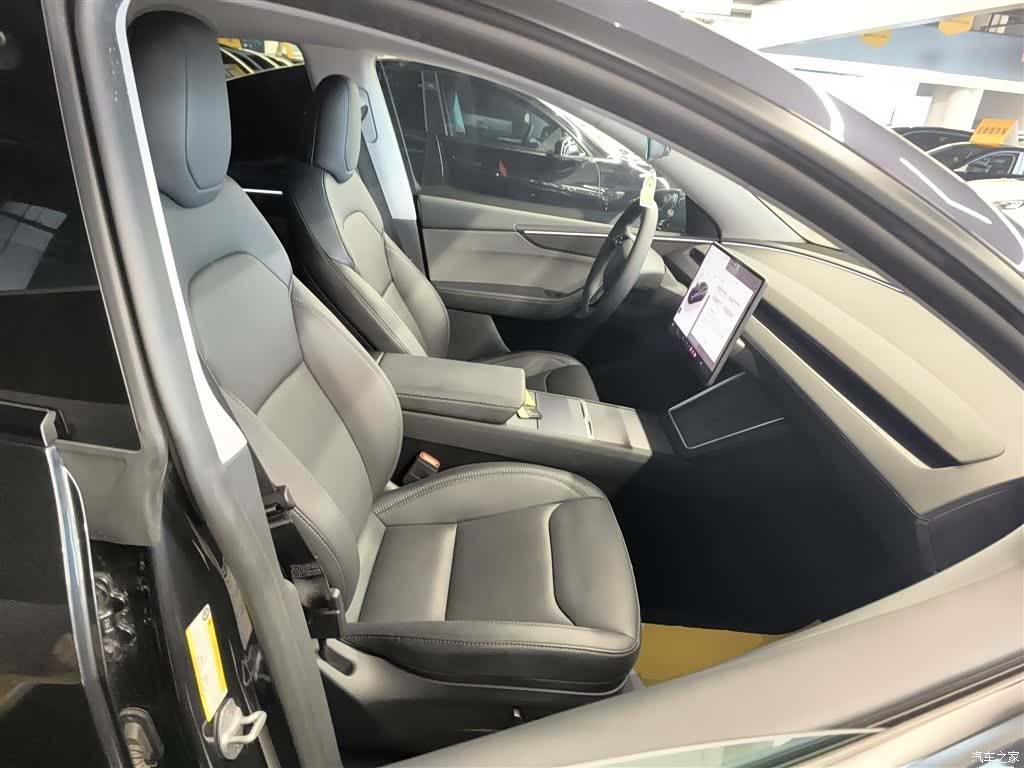 Tesla Model Y, 2025 20