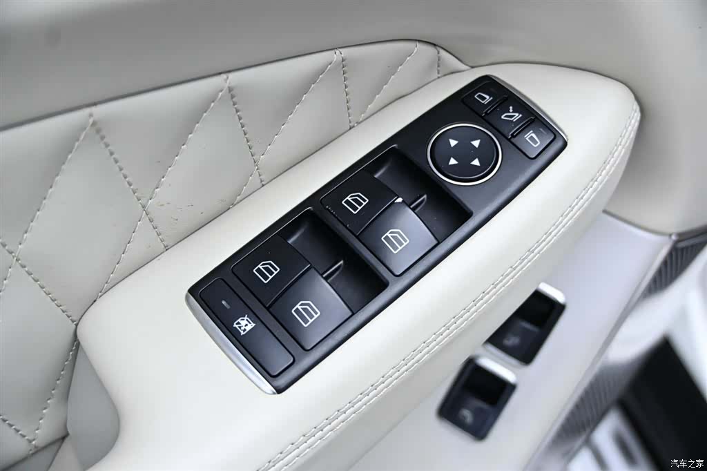 Mercedes-Benz GL-Class, 2015 21