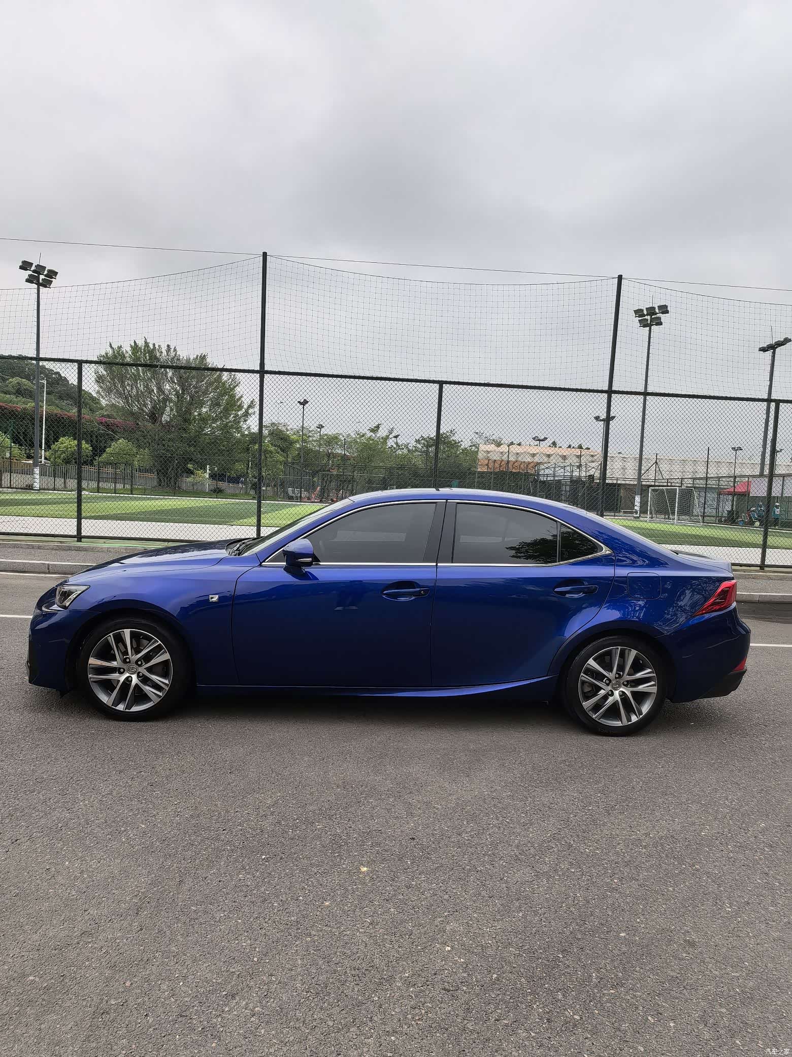 Lexus IS, 2019 3