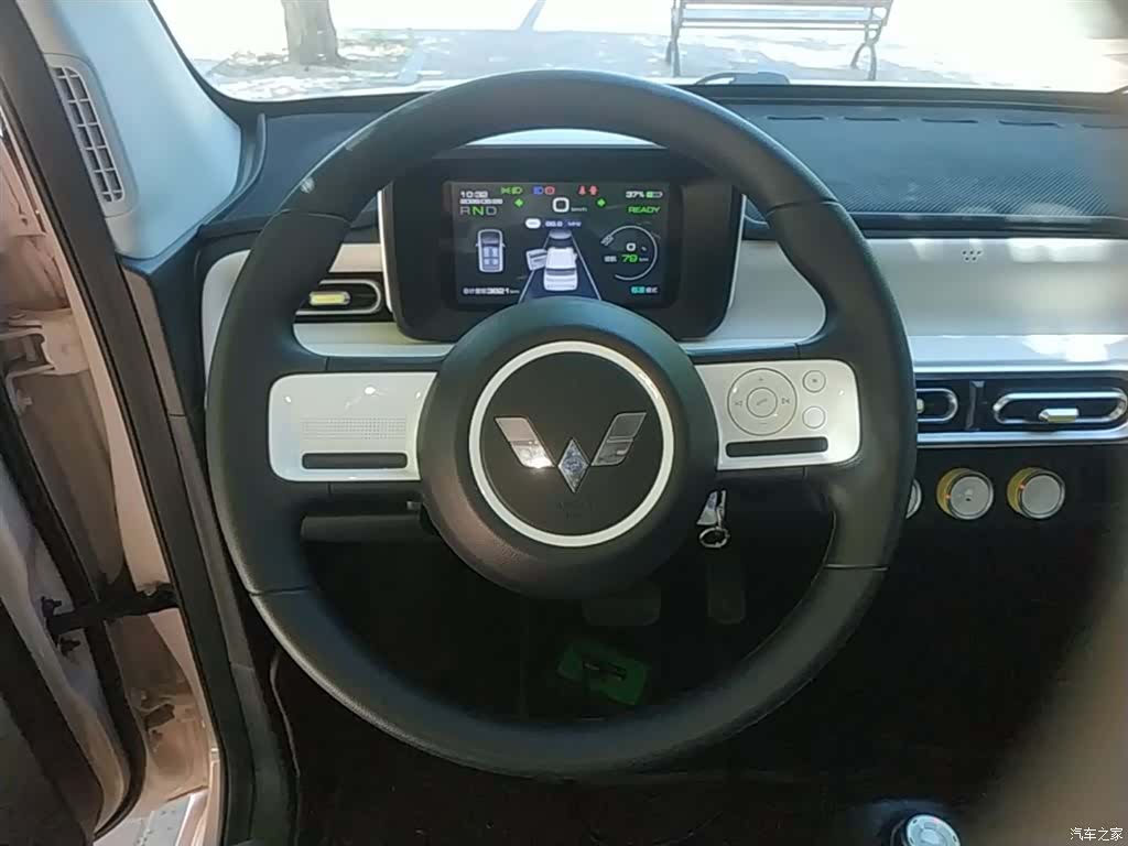 Wuling MINIEV, 2024 11