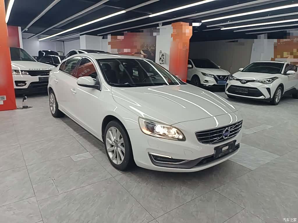 Volvo S60, 2014 4
