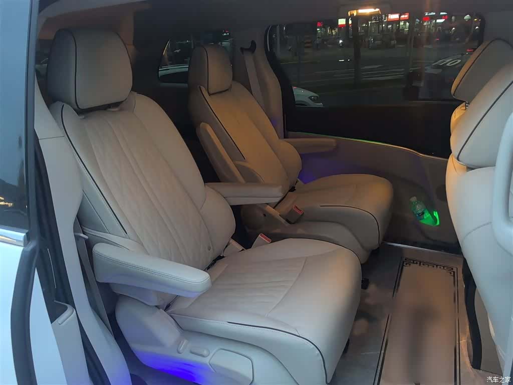 Buick GL8, 2022 6