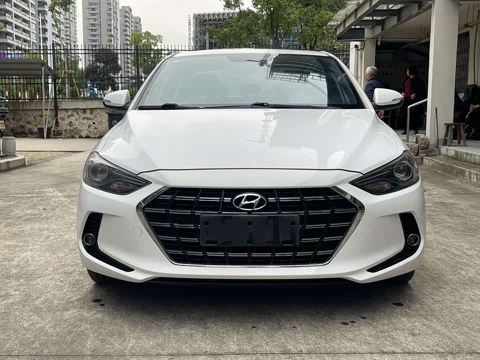 Hyundai Lead