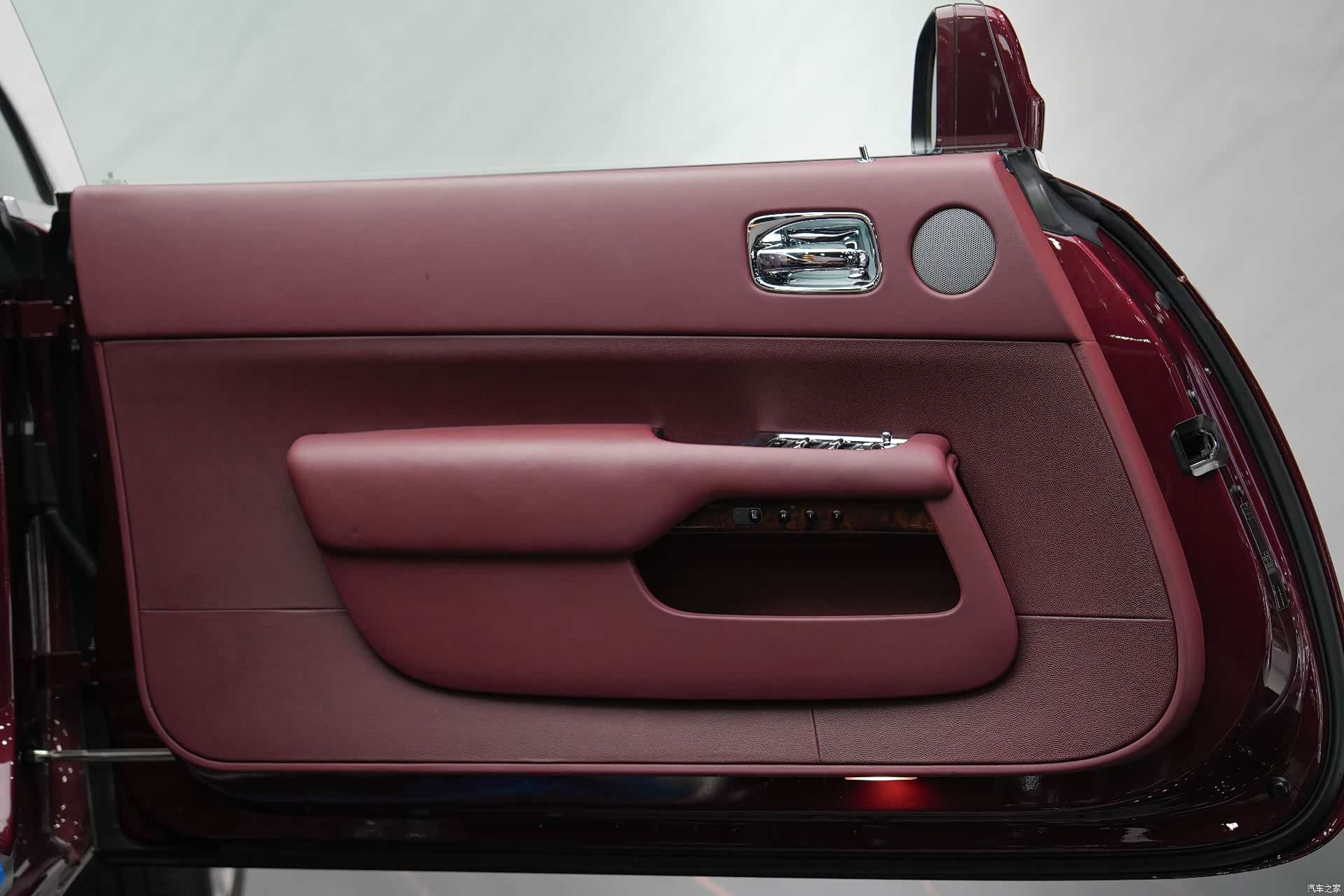 Rolls-Royce Wraith, 2019 11