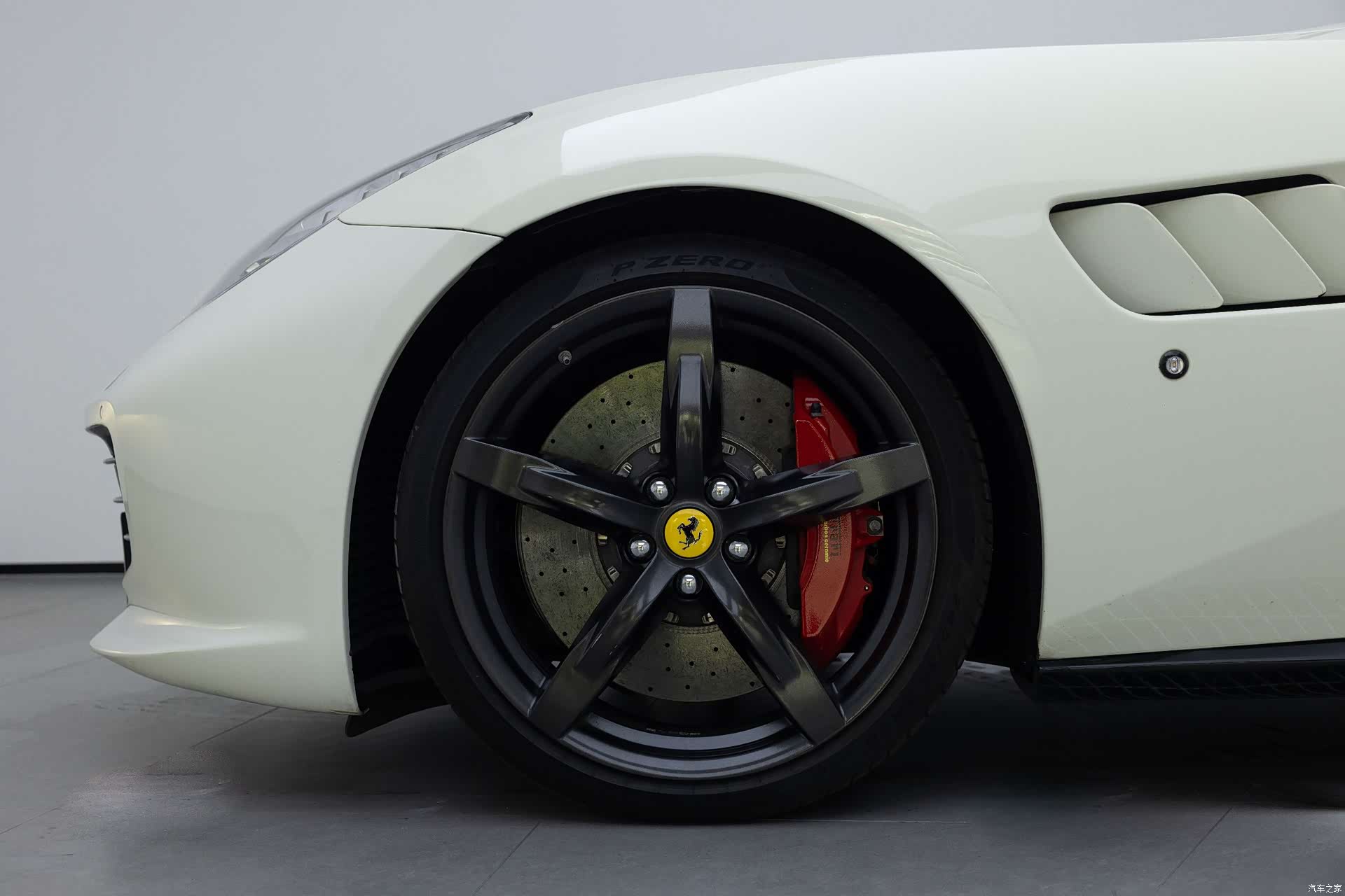Ferrari GTC4Lus, 2020 21