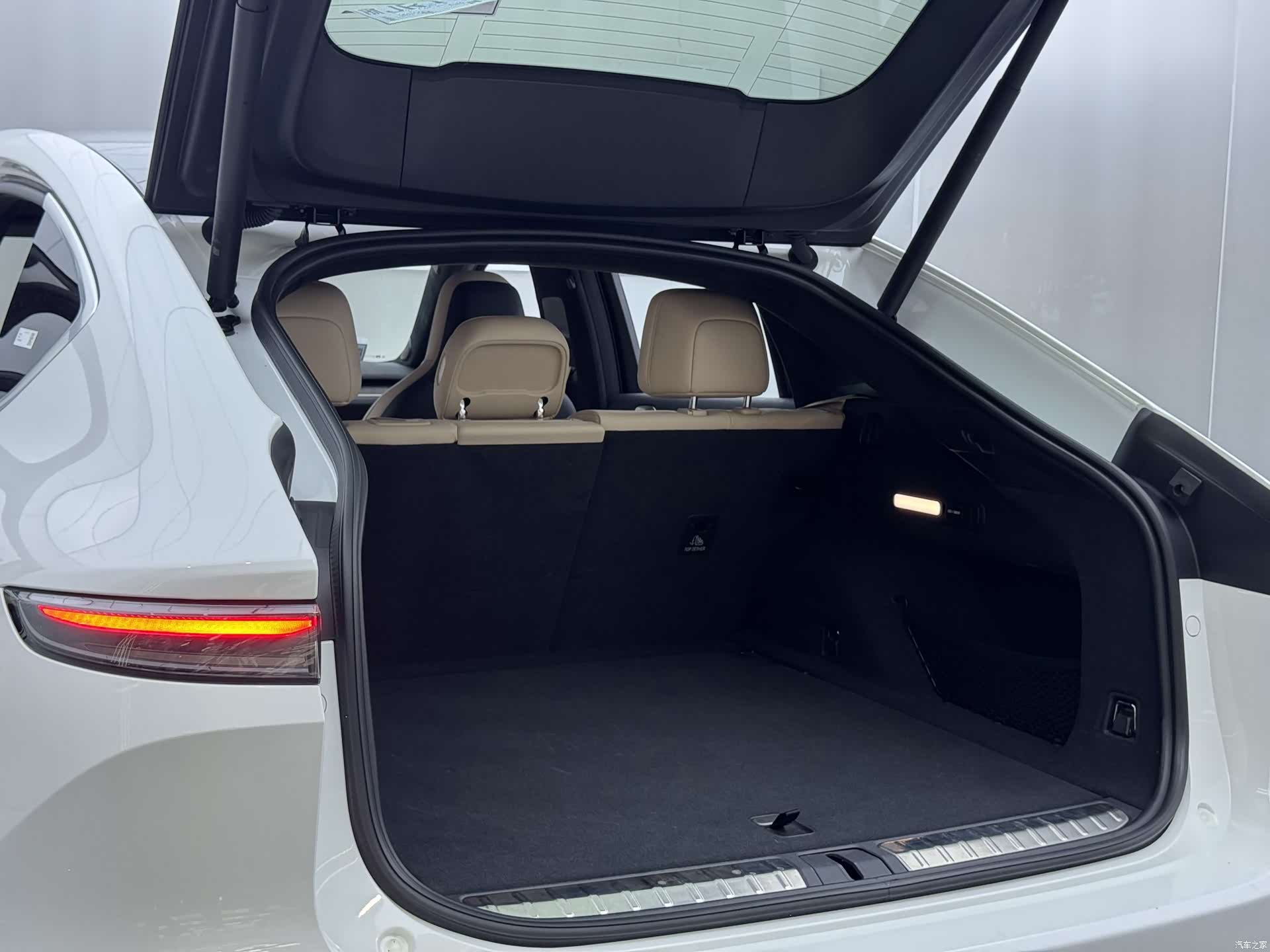 NIO EC7, 2023 25