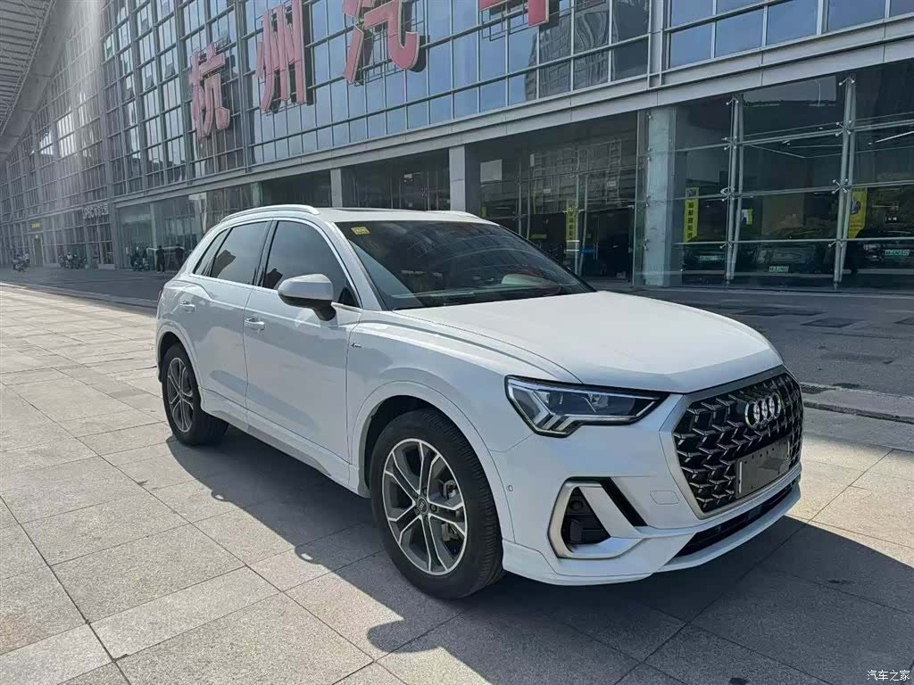 Audi Q3, 2024 1