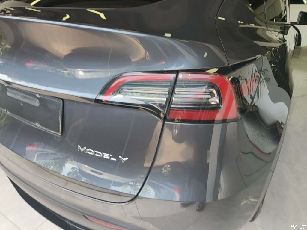 Tesla Model Y, 2022 8