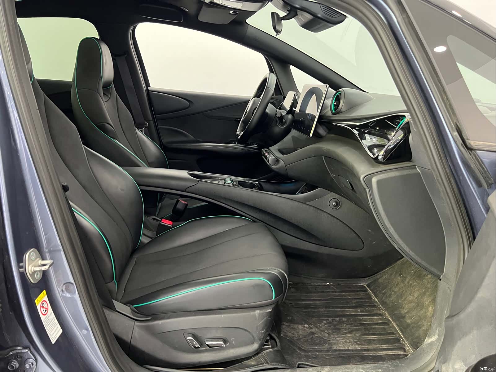 BYD Dolphin, 2024 10
