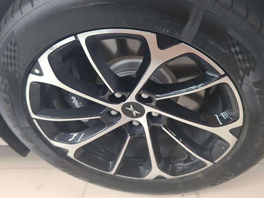 XPENG P7