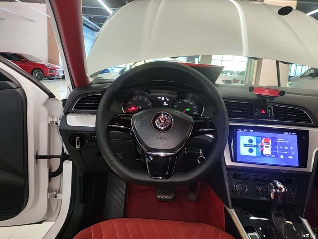Volkswagen Lamando, 2018 11