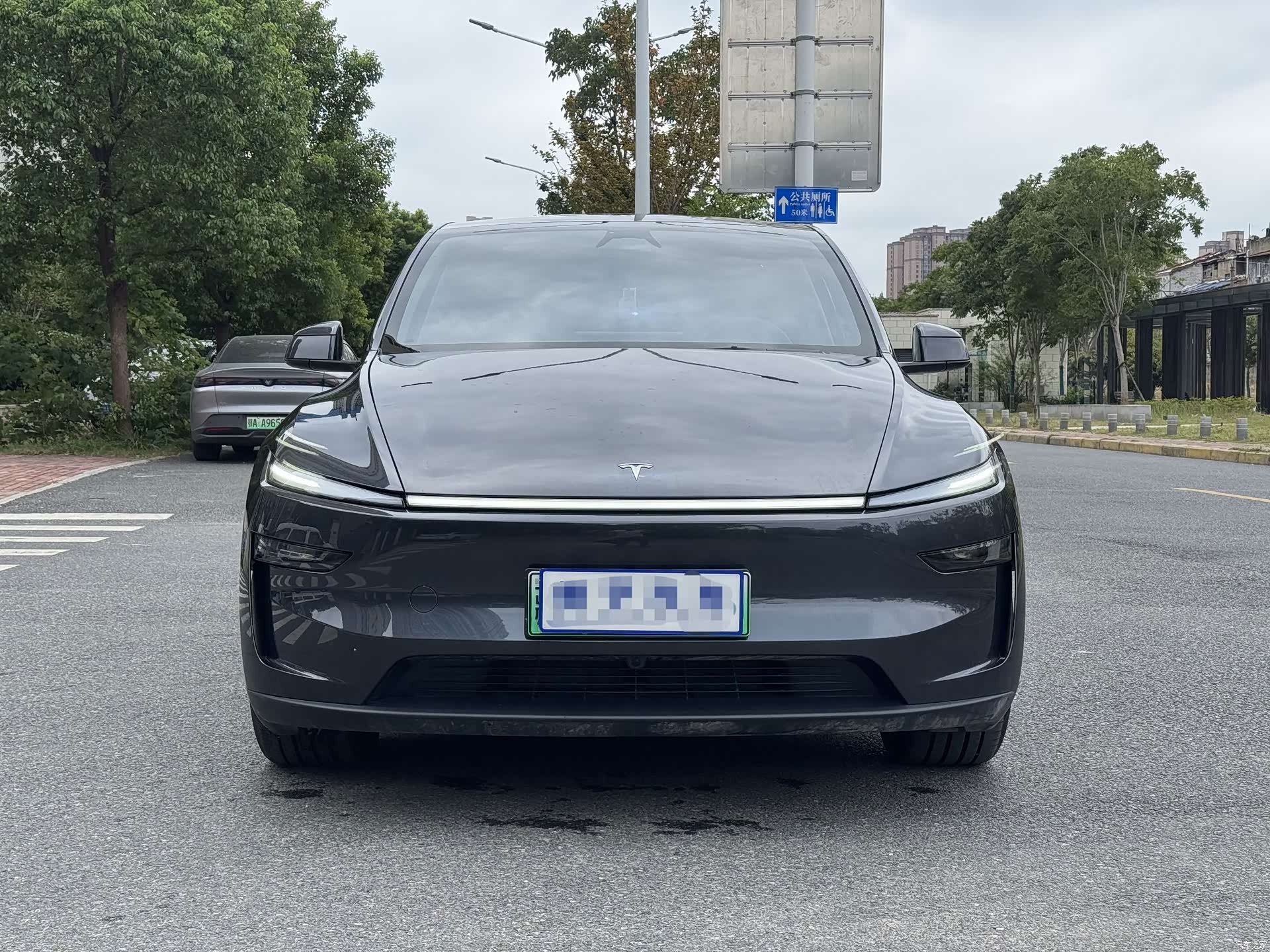 Tesla Model Y, 2025 2