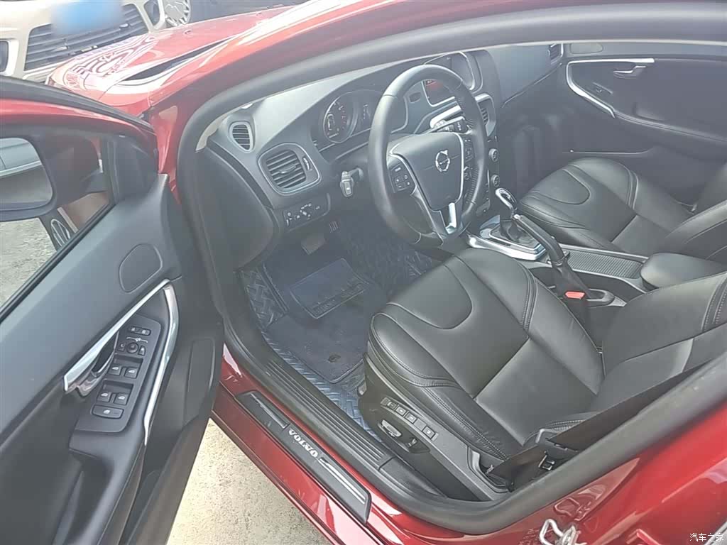 Volvo V40, 2018 16