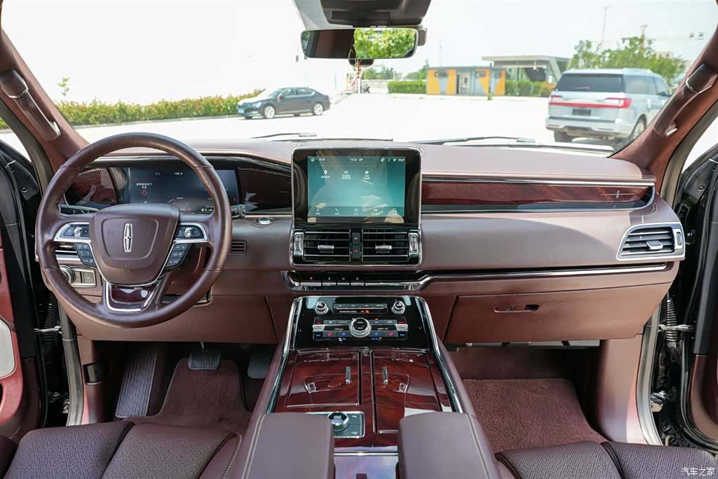 Lincoln Navigator, 2022 8