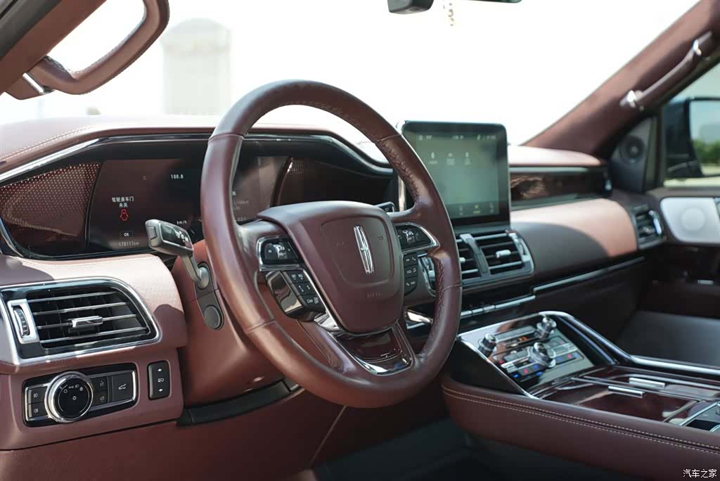 Lincoln Navigator, 2022 16