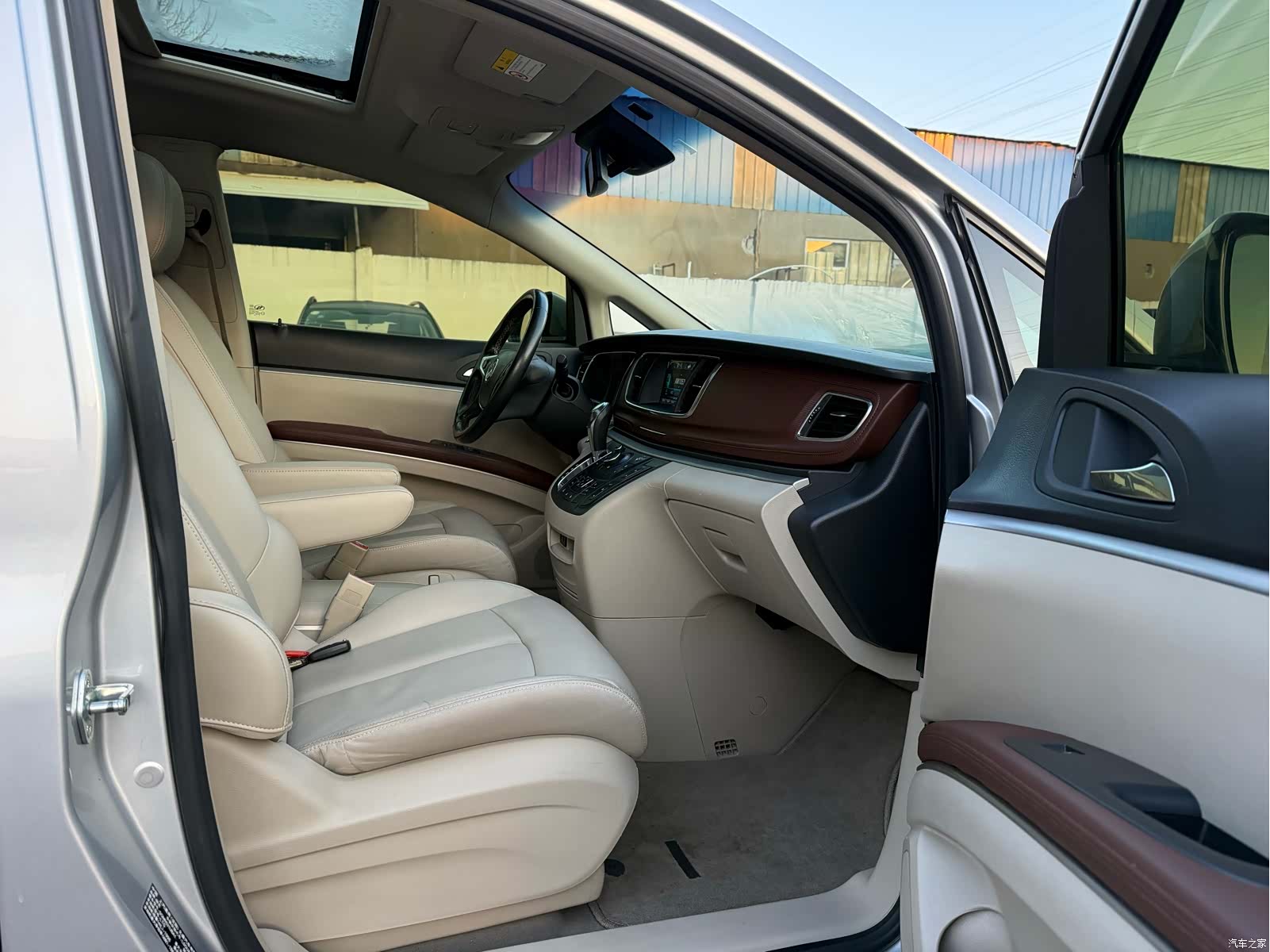 Buick GL8, 2019 21