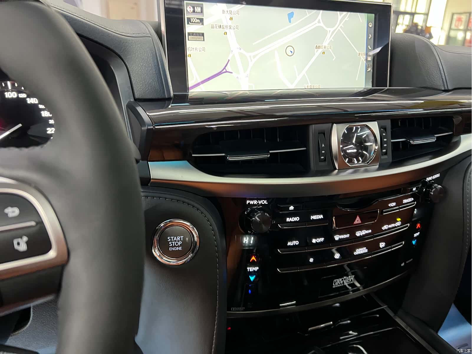 Lexus LX, 2017 19