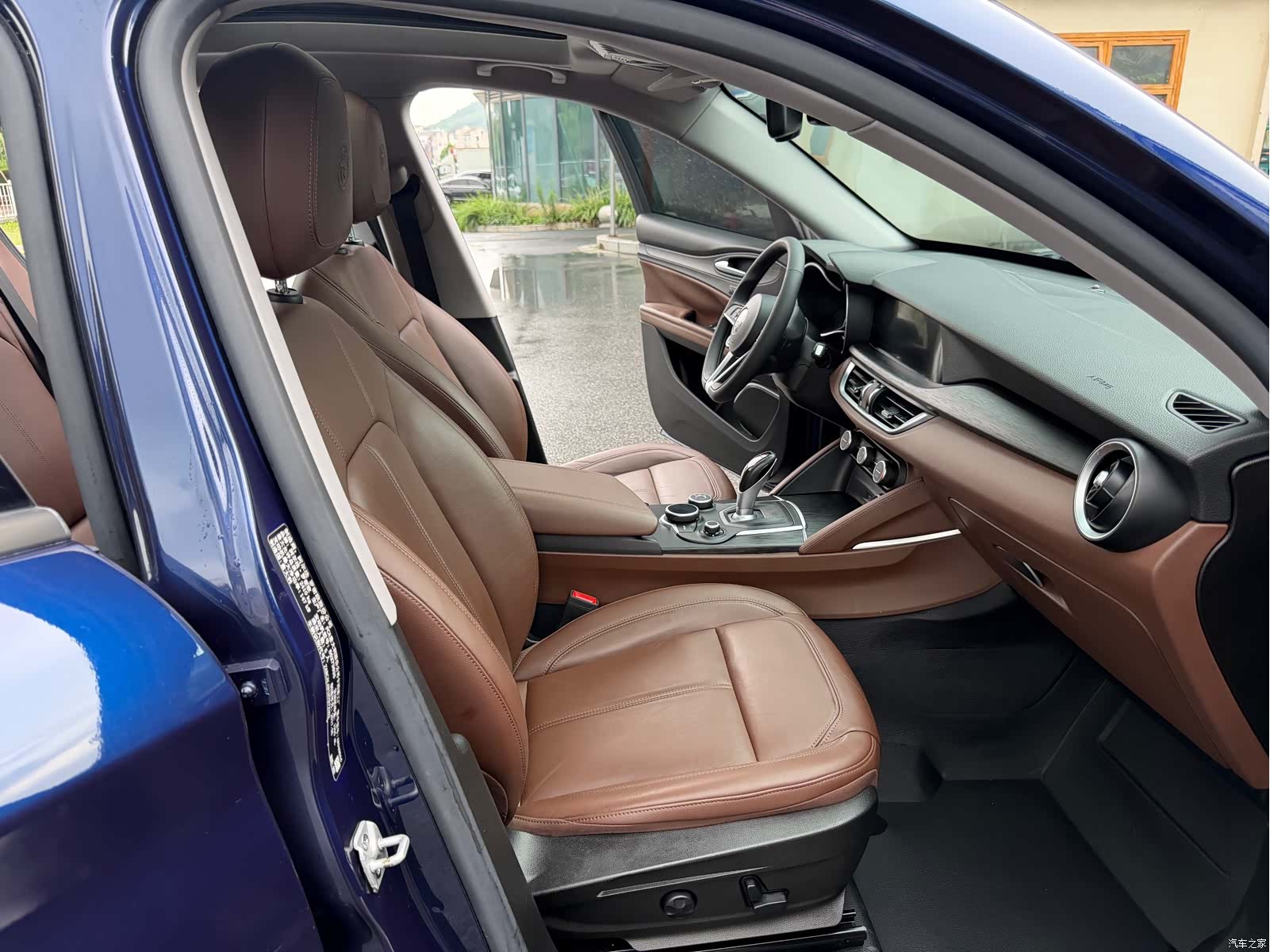 Alfa Romeo Stelvio, 2019 12