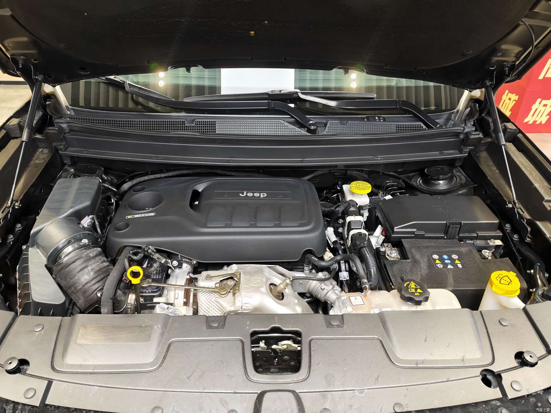 Jeep Grand Commander, 2021 17