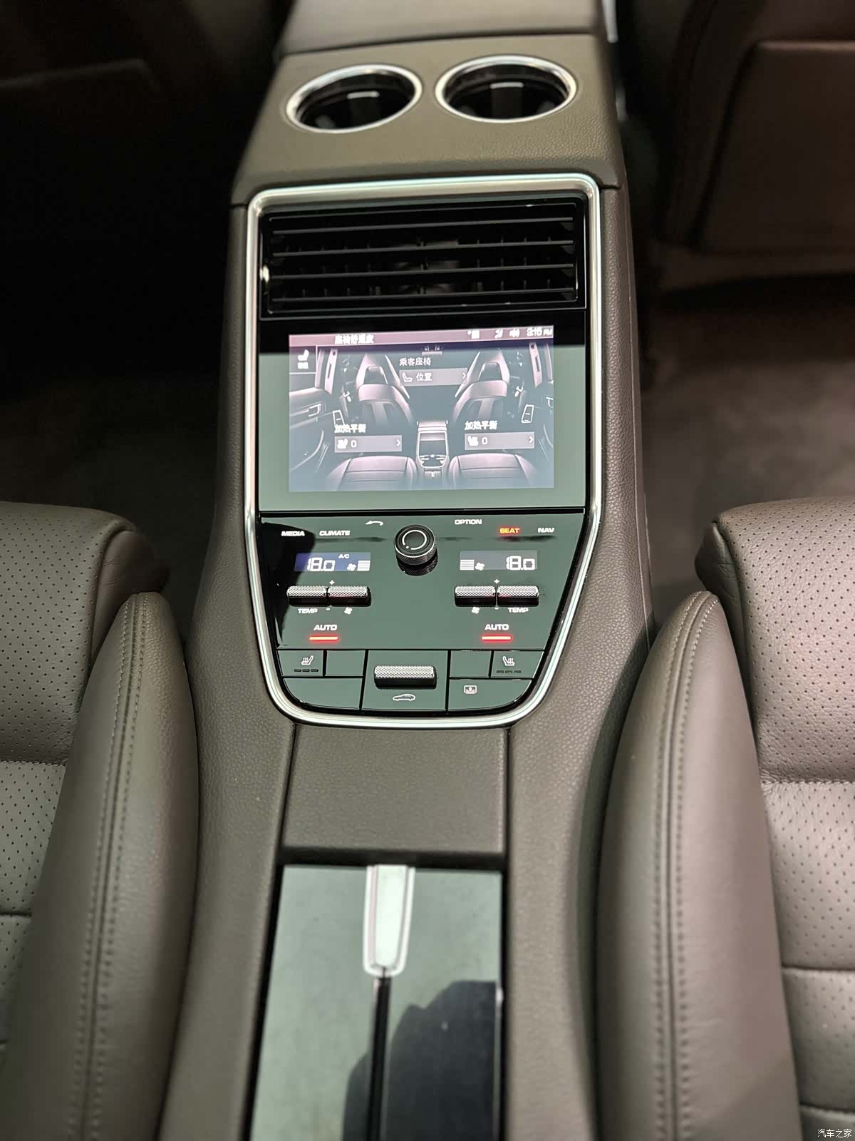 Porsche Panamera, 2017 8