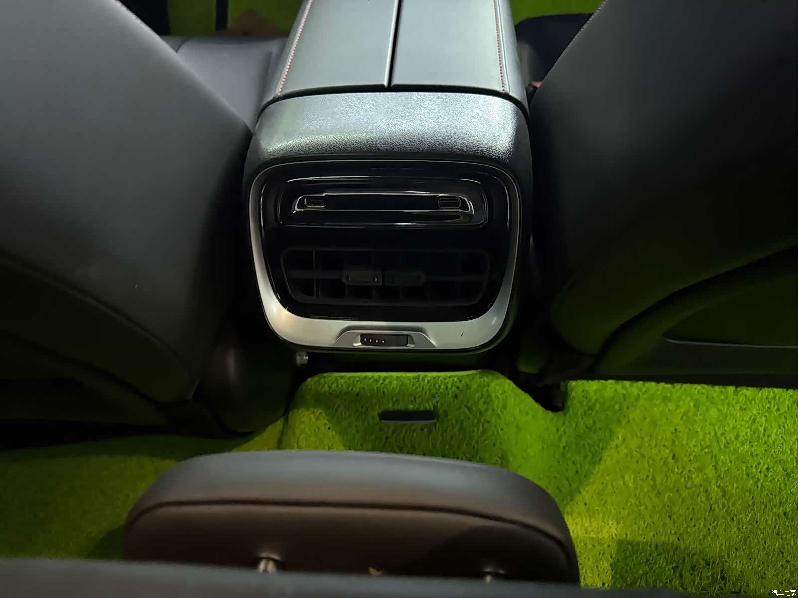 Xpeng P7, 2021 16