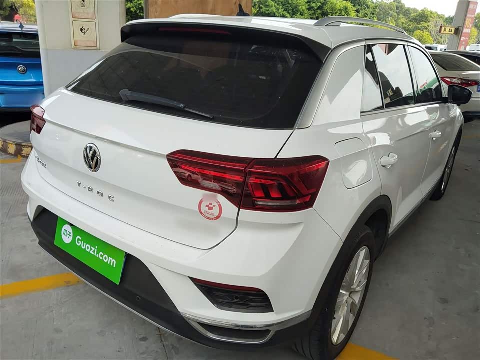 Volkswagen T-ROC exploring Songs