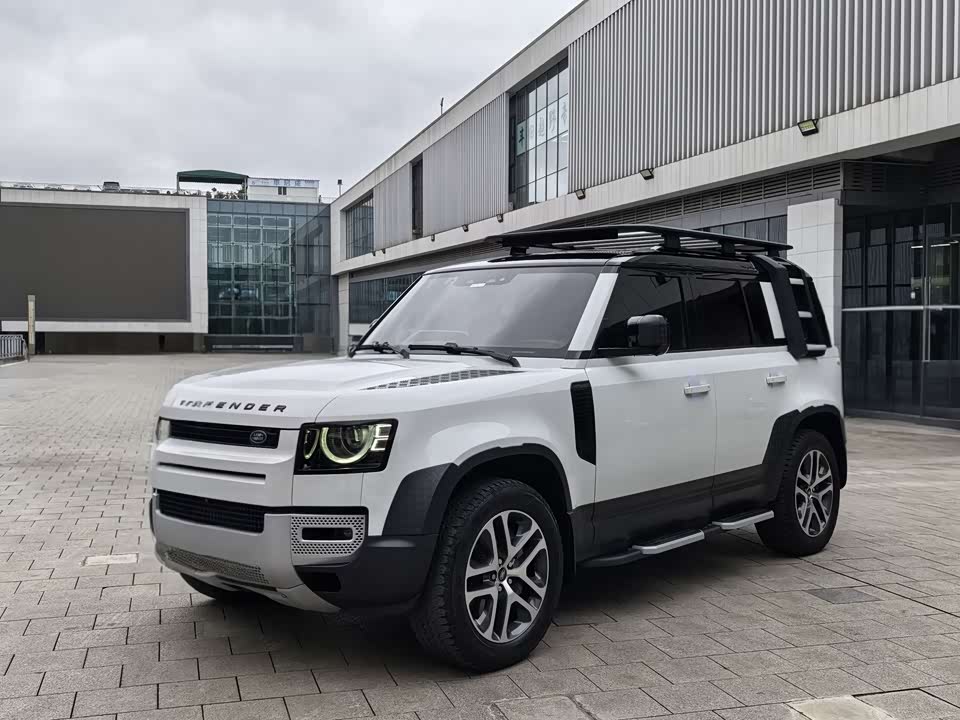 Land Rover guard