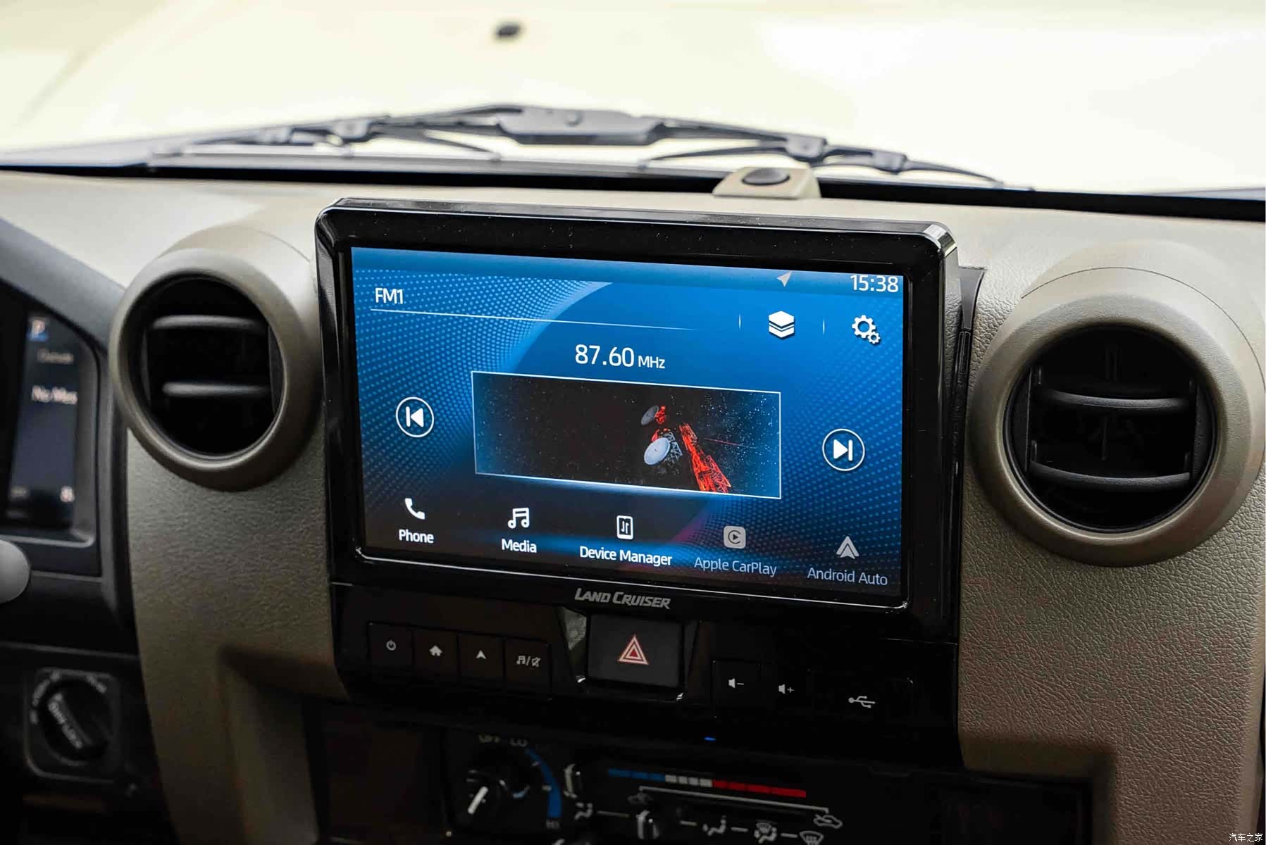Toyota Land Cruiser, 2025 11