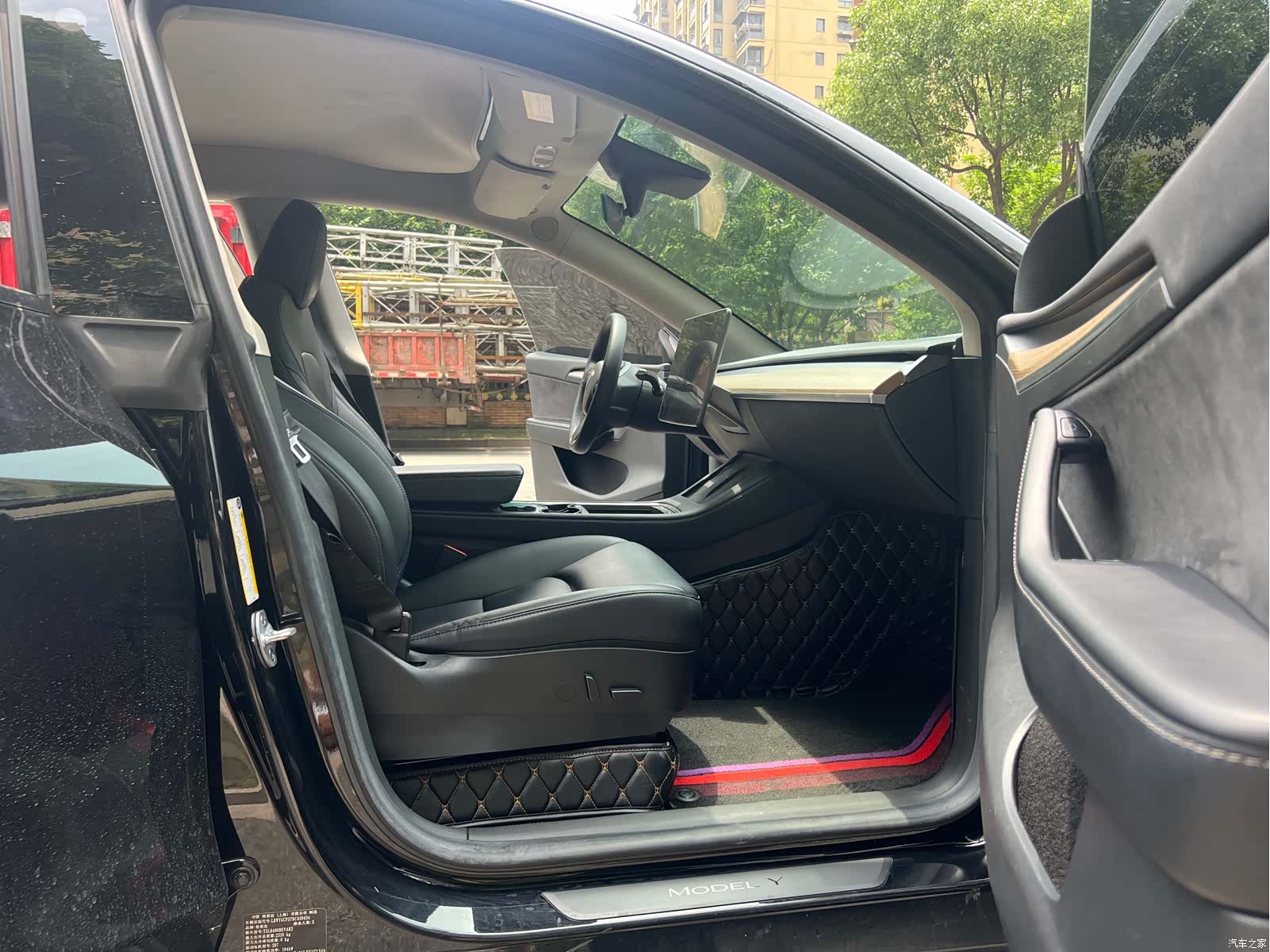 Tesla Model Y, 2022 18