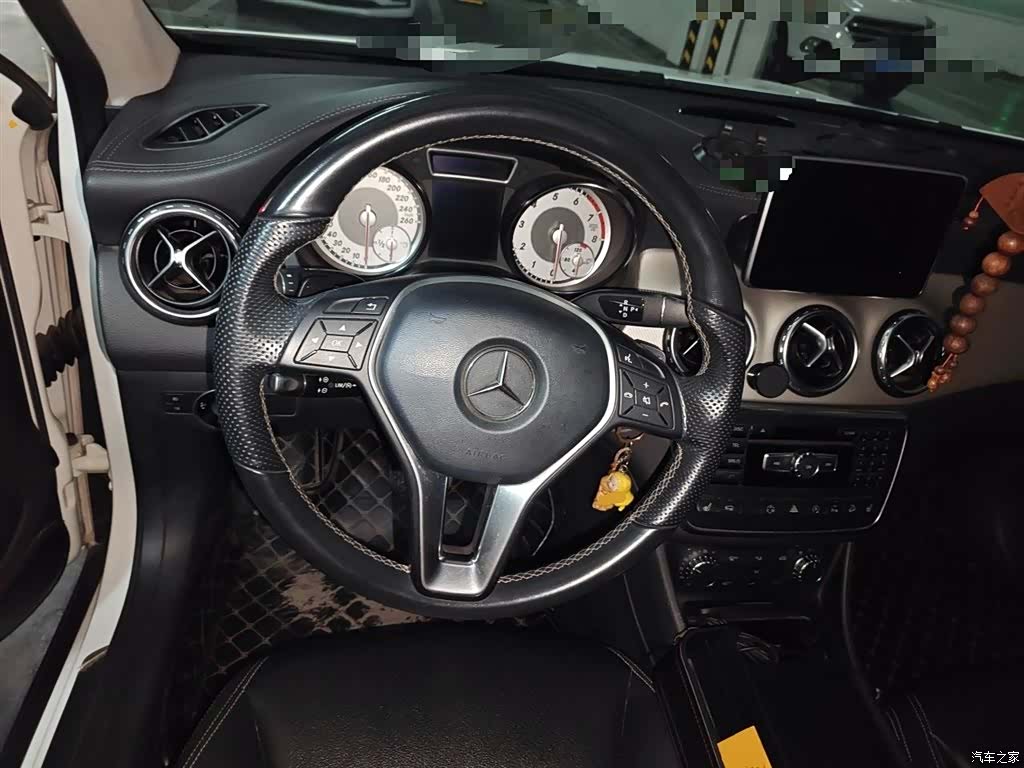 Mercedes-Benz GLA, 2015 6