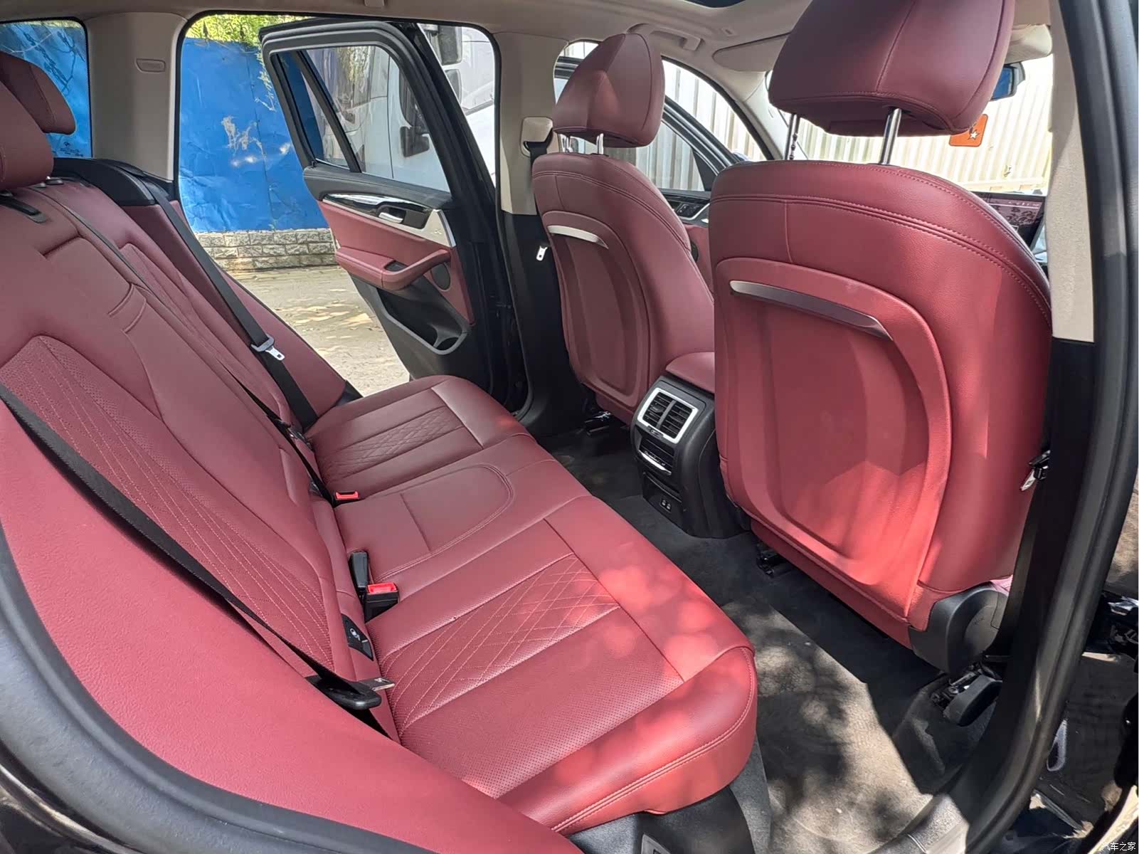 BMW iX3, 2024 12