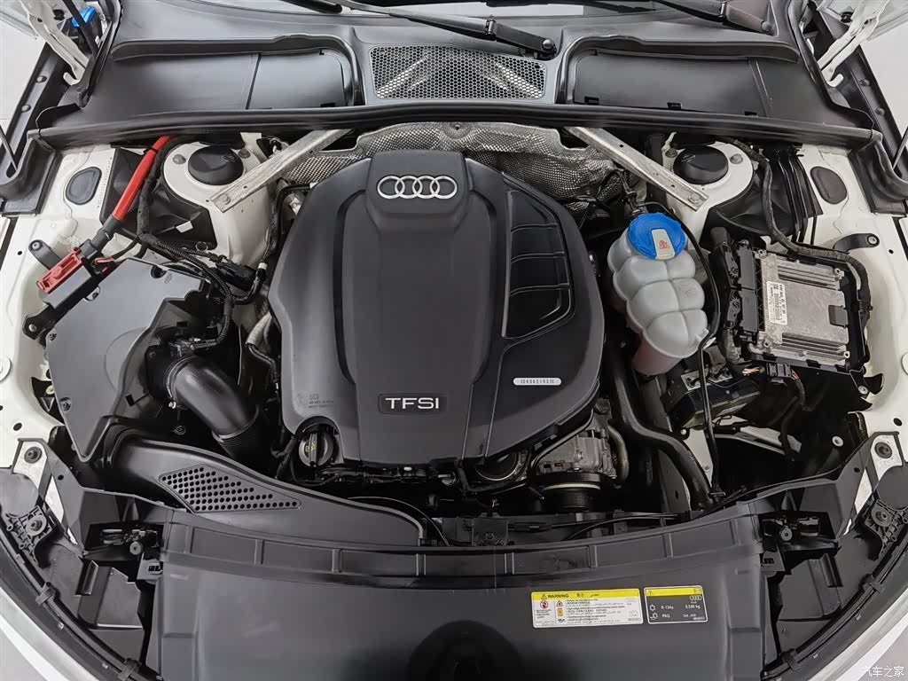 Audi A4L, 2019 6
