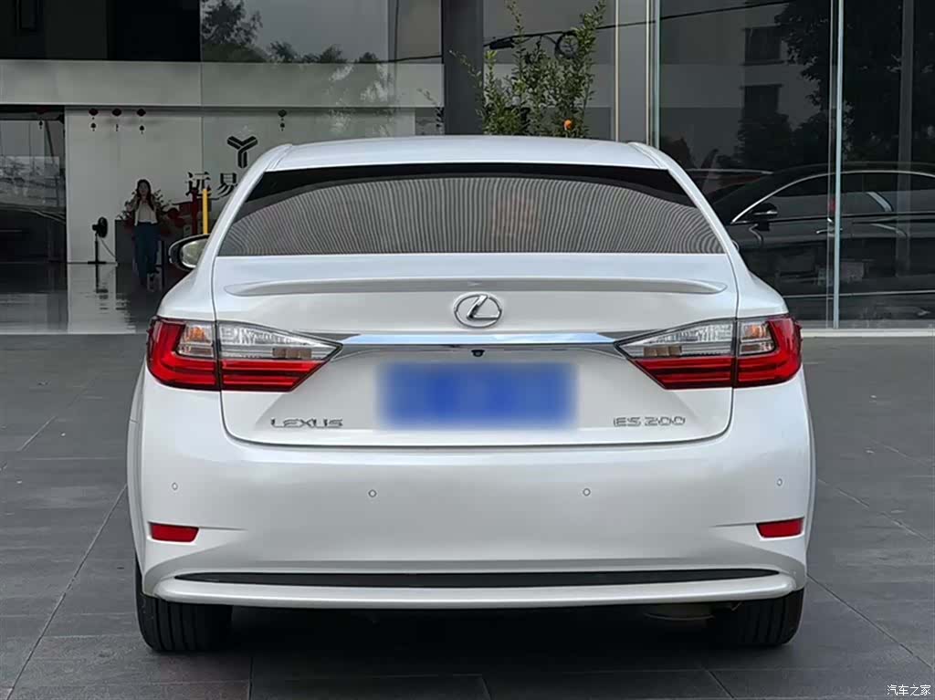 Lexus ES, 2016 12