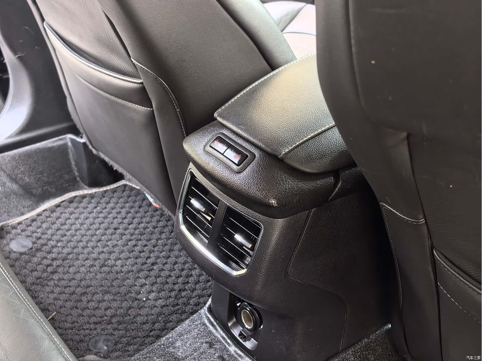 Ford Mondeo, 2016 11