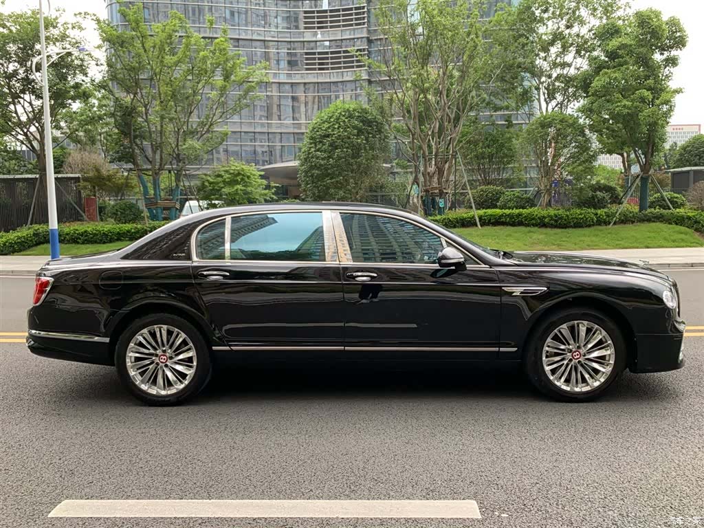 Bentley Flying Spur, 2010 9