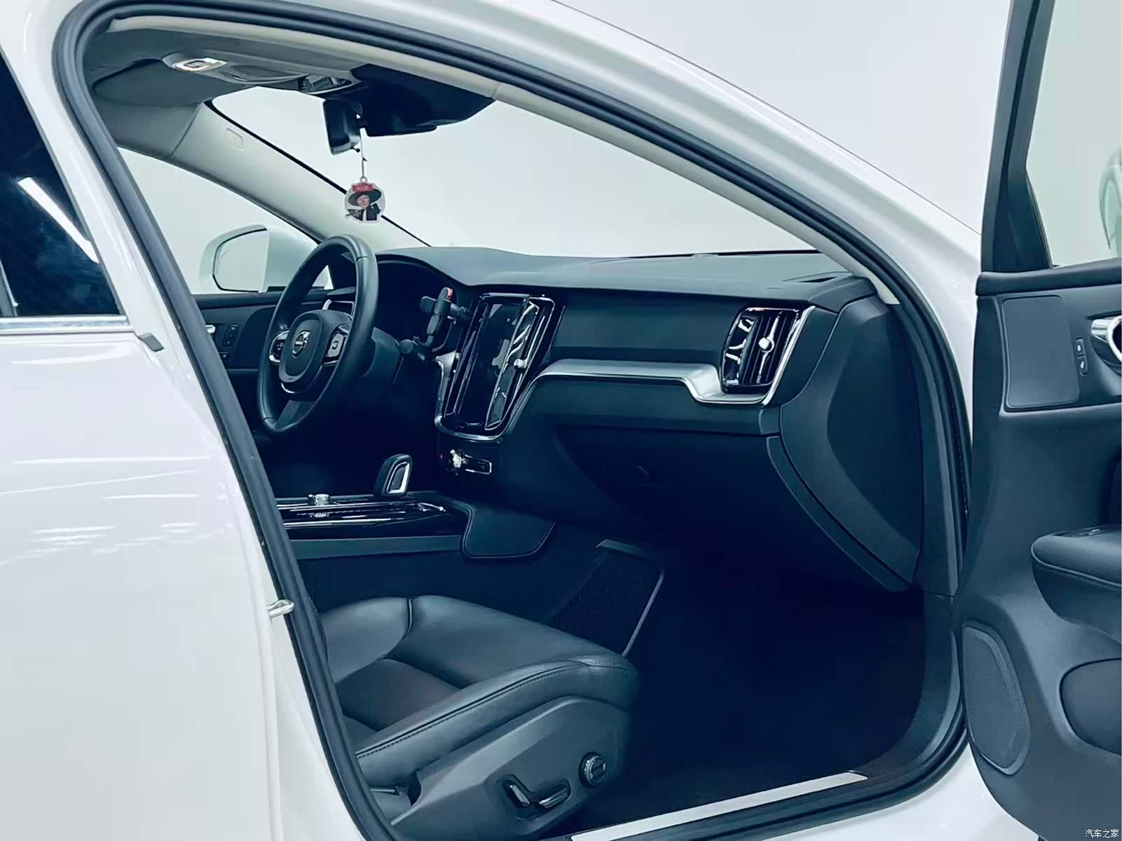 Volvo S60, 2020 11