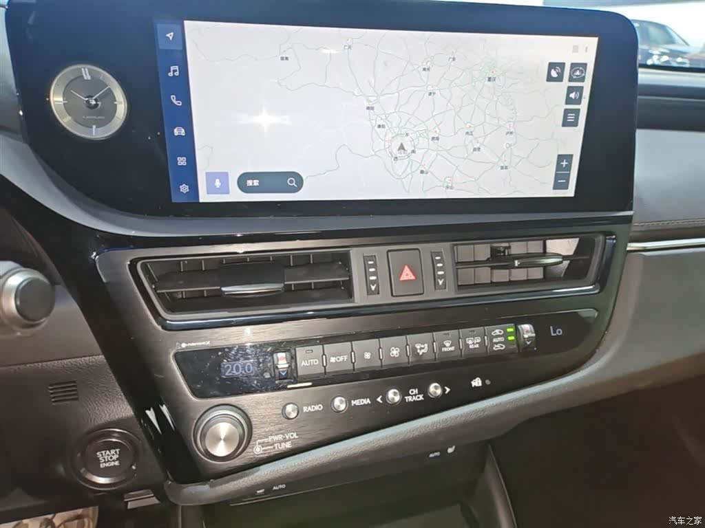 Lexus ES, 2024 13