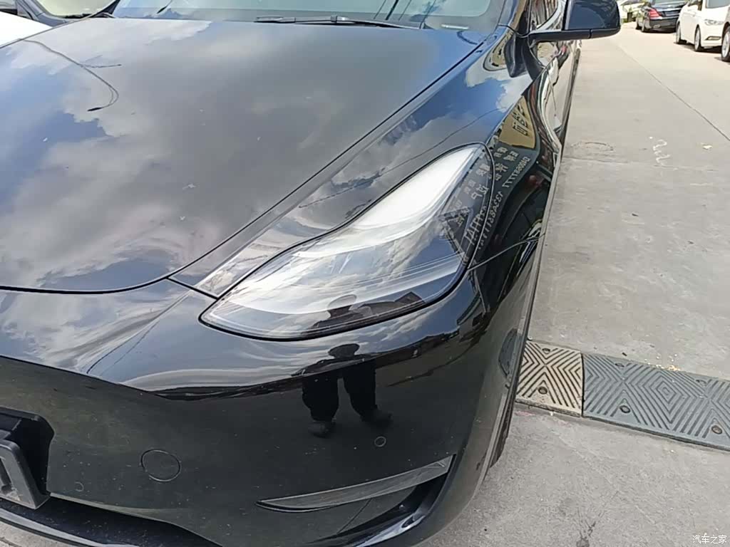 Tesla Model Y, 2021 24