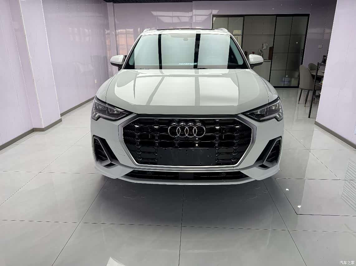 Audi Q3, 2022 2